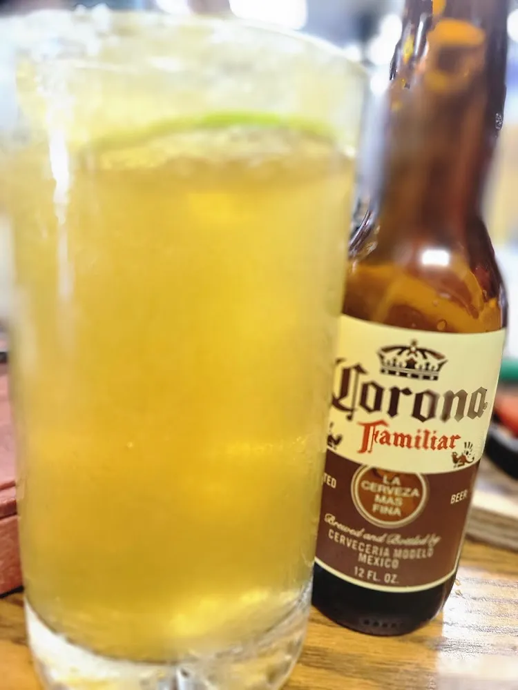 Corona Familiar Con Un Chingo De Limon Y Poca Sal
